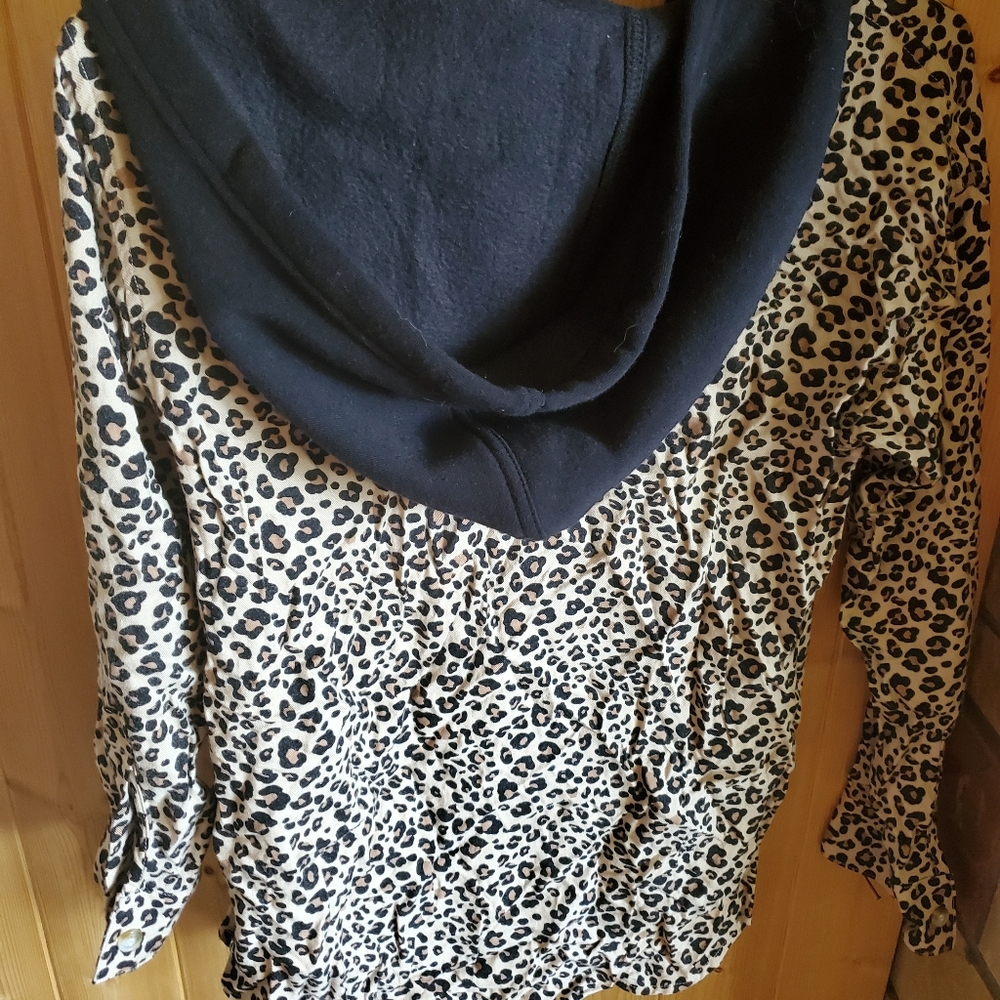 Leopard top - Picture 3 of 3